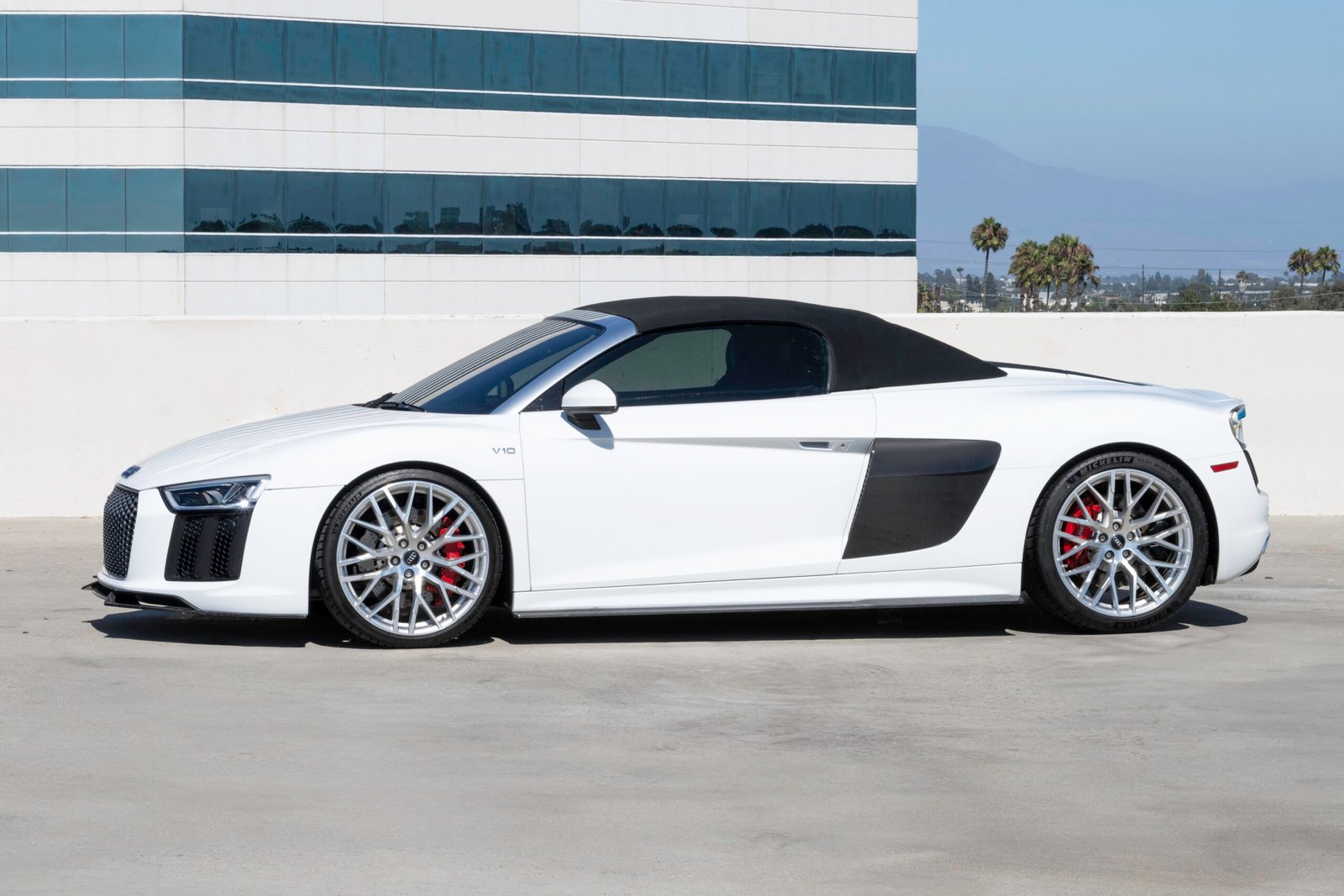 Audi R8 V10 Spyder White Prestige Exotic