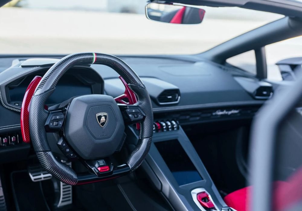 Black Lamborghini Huracan Evo Spyder for rent | Prestige Exotic