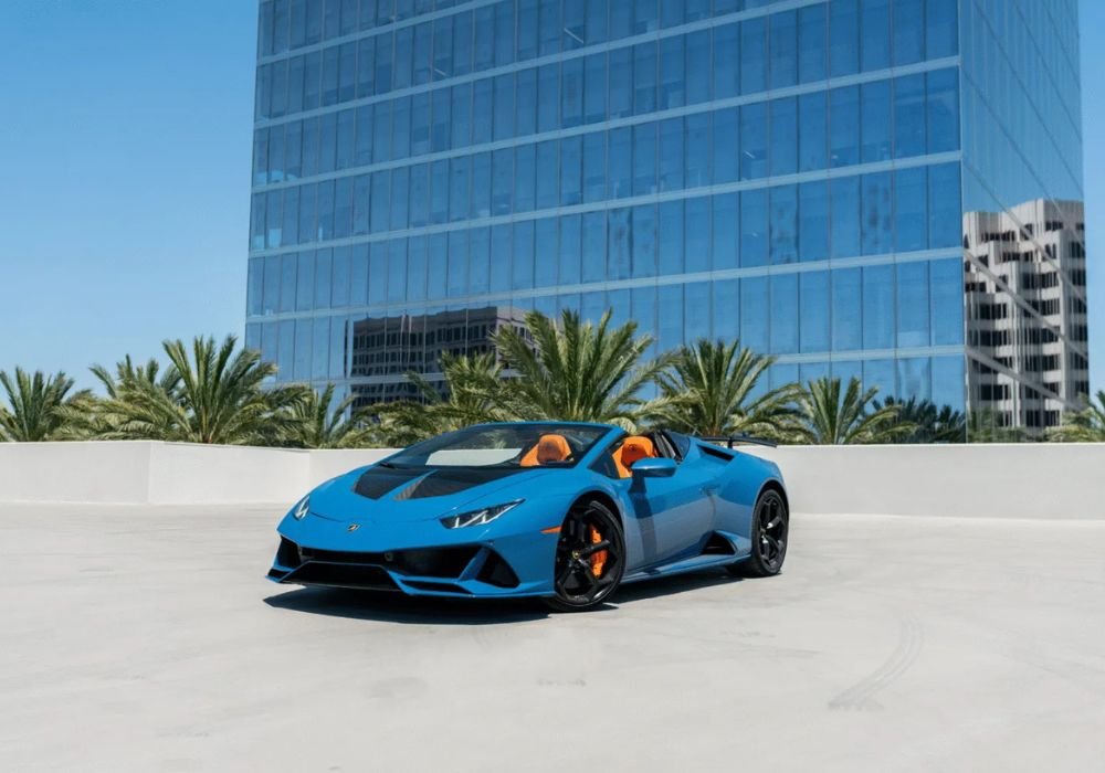 Blue Lamborghini Huracan Evo Spyder for rent | Prestige Exotic
