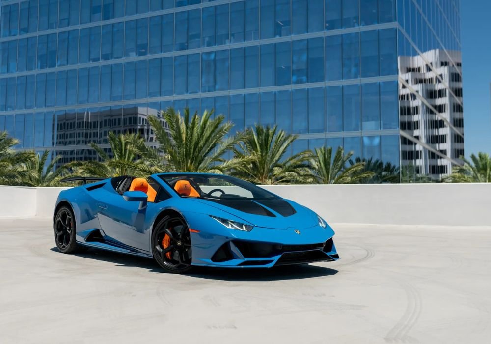 Blue Lamborghini Huracan Evo Spyder for rent | Prestige Exotic