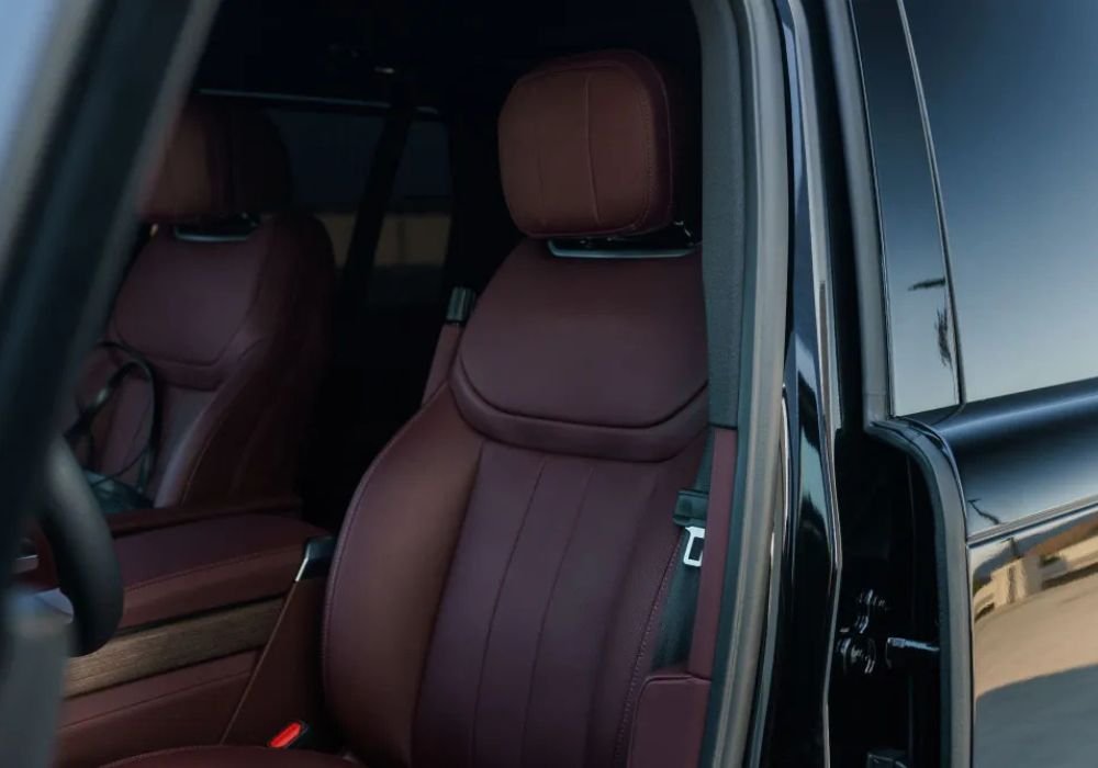 Range Rover P400 SE Rental | Prestige Exotic
