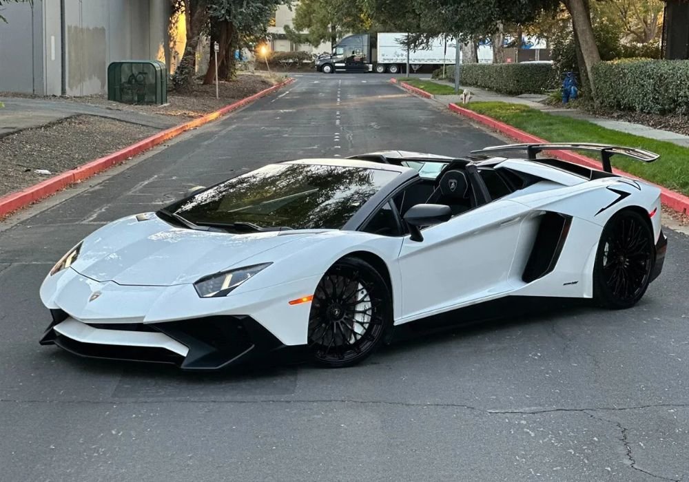 Lamborghini Aventador SV Rental | Prestige Exotic
