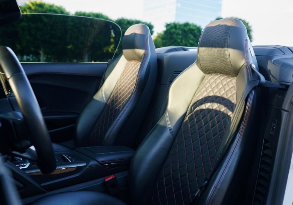 Audi R8 V10 Spyder - Prestige Exotics Car Rentals